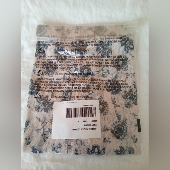 Free People Layered in Lace Ivory Combo Leggings NWT - Picture 6 of 6